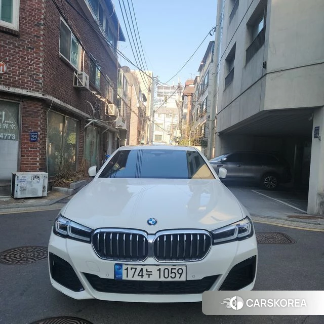BMW 5 Series (G30) 2022 Белый из Кореи