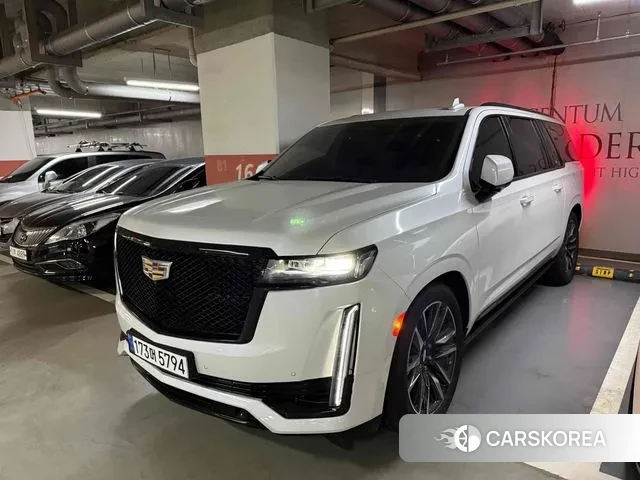 Cadillac Escalade 5th Generation 2023 Белый из Кореи