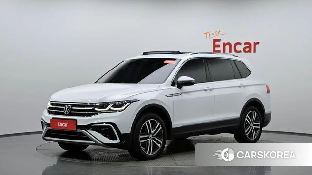 Volkswagen Tiguan Allspace 2022 Белый из Кореи