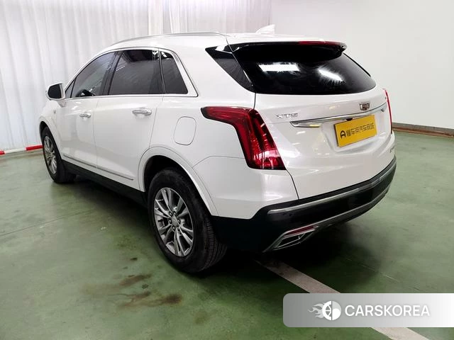 Cadillac XT5 2020 Белый из Китая