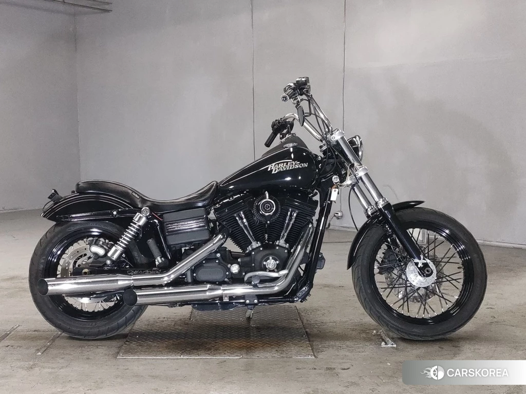 Проданный Harley-Davidson Dyna Street Bob FXDB1580 2010 из Японии