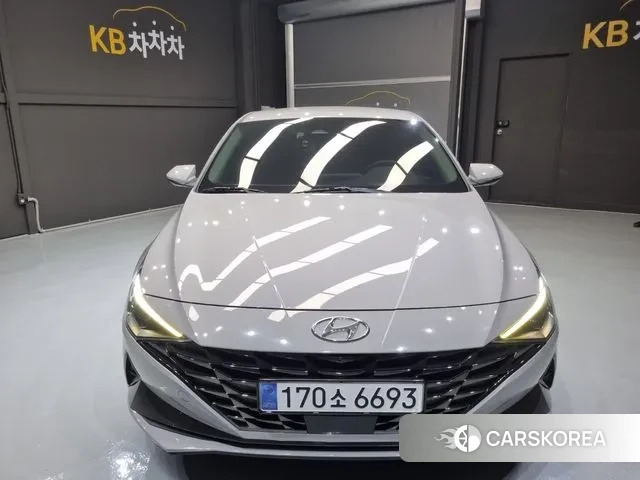 Hyundai Avante (CN7) 2021 Жемчужный цвет из Кореи
