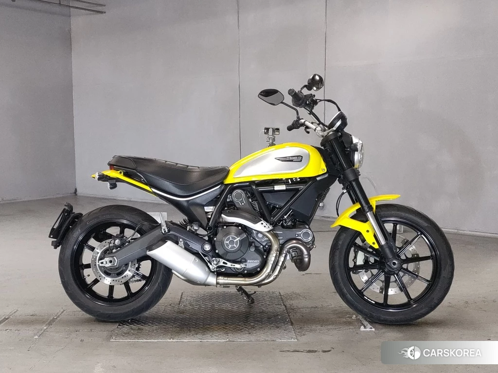 Проданный Ducati SCRAMBLER ICON 2015 из Японии