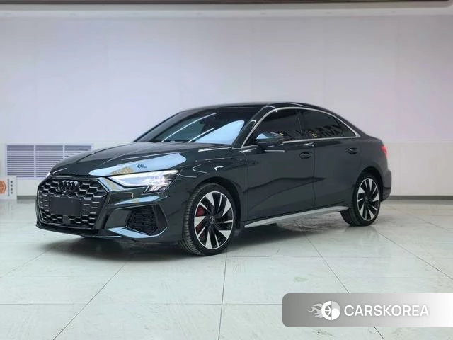 Audi A3 2023 Зеленый из Китая