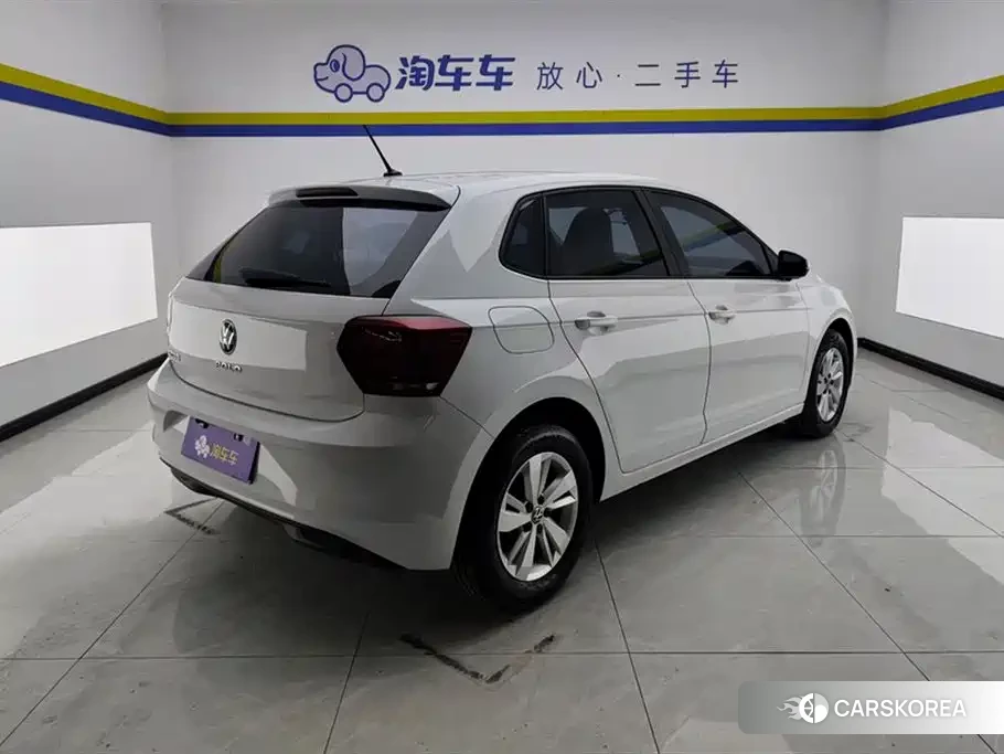 Volkswagen Polo 2023 Белый из Китая
