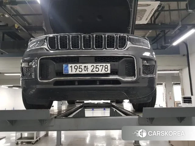 Jeep Grand Cherokee (WL) 2023 Серый из Кореи