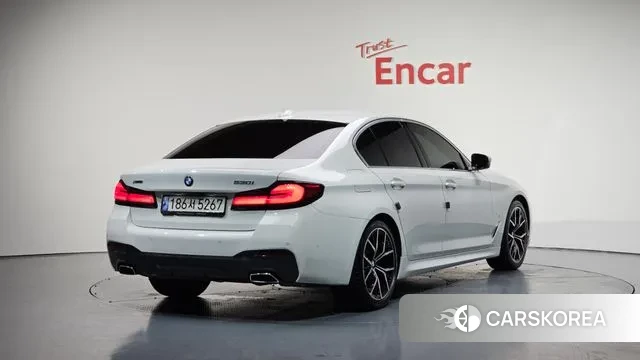 BMW 5 Series (G30) 2021 Белый из Кореи