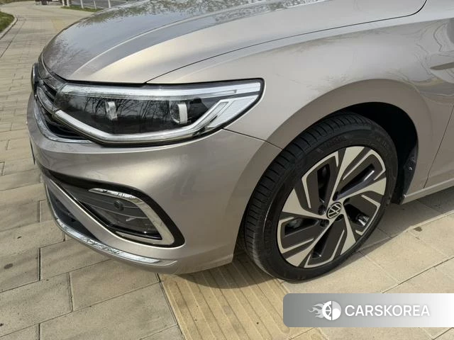 Volkswagen Bora 2023 Шампань из Китая