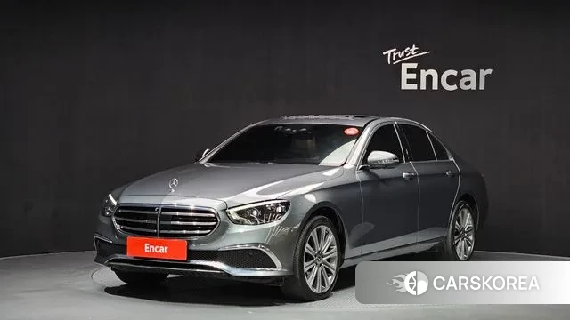 Mercedes-Benz E-Class W213 2023 Серый из Кореи