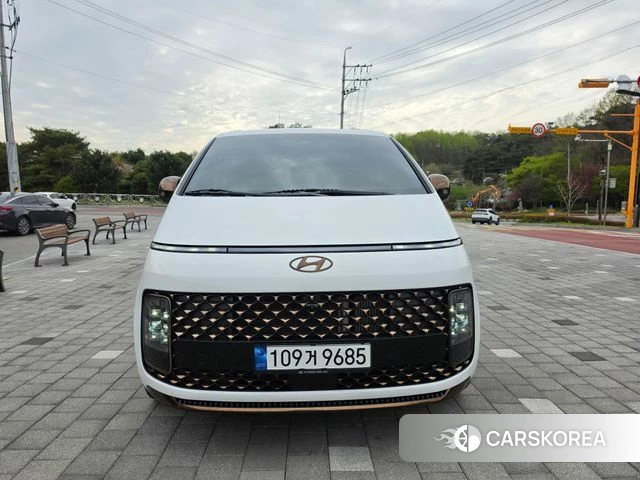 Hyundai Staria 2022 Белый из Кореи