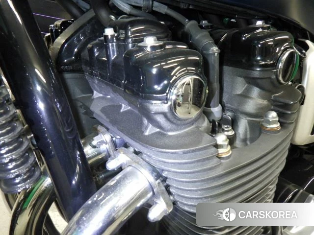 Engine photo