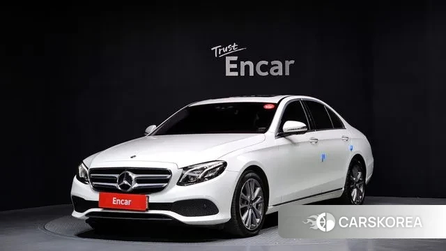Mercedes-Benz E-Class W213 2018 Белый из Кореи