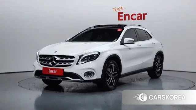 Mercedes-Benz GLA-Class X156 2019 Белый из Кореи