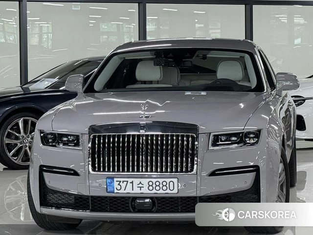 Rolls-Royce Ghost 2nd Generation 2022 Серебристо-серый из Кореи