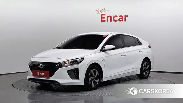 Hyundai Ionic Hybrid 2018 Белый из Кореи