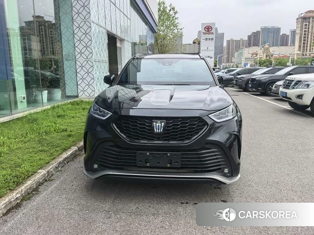 Toyota Crown Lufang 2022 Черный из Китая