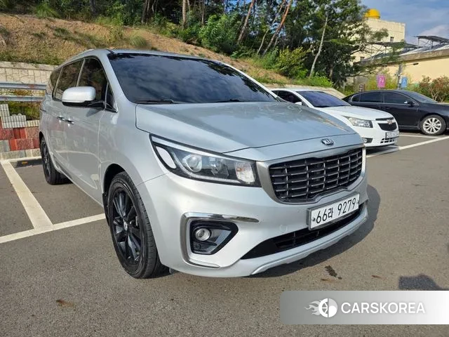 Kia The New Carnival 2018 Серебристо-серый из Кореи