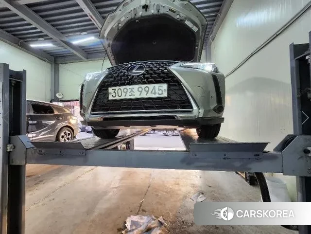 Lexus UX250h 2021 Белый из Кореи