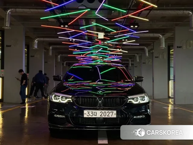 BMW 5 Series (G30) 2018 Синий из Кореи