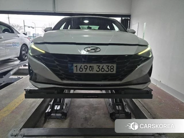 Hyundai Avante Hybrid (CN7) 2022 Белый из Кореи