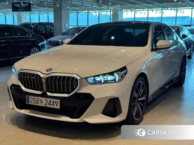 BMW 5 Series (G60) 2024 Белый из Кореи