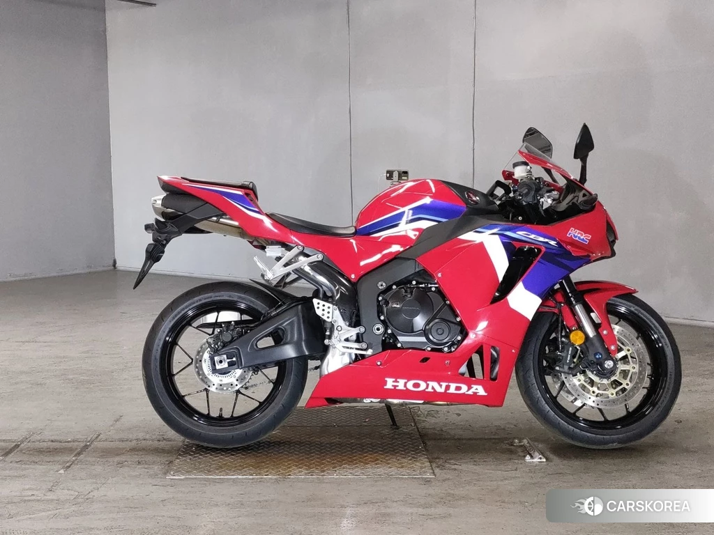 Проданный Honda CBR600RR 2020 из Японии