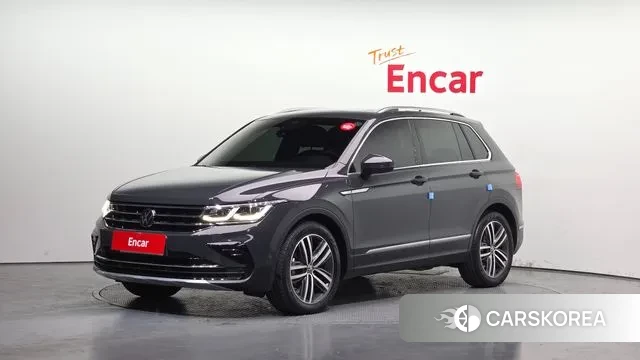 Volkswagen Tiguan second Generation 2022 Белый из Кореи