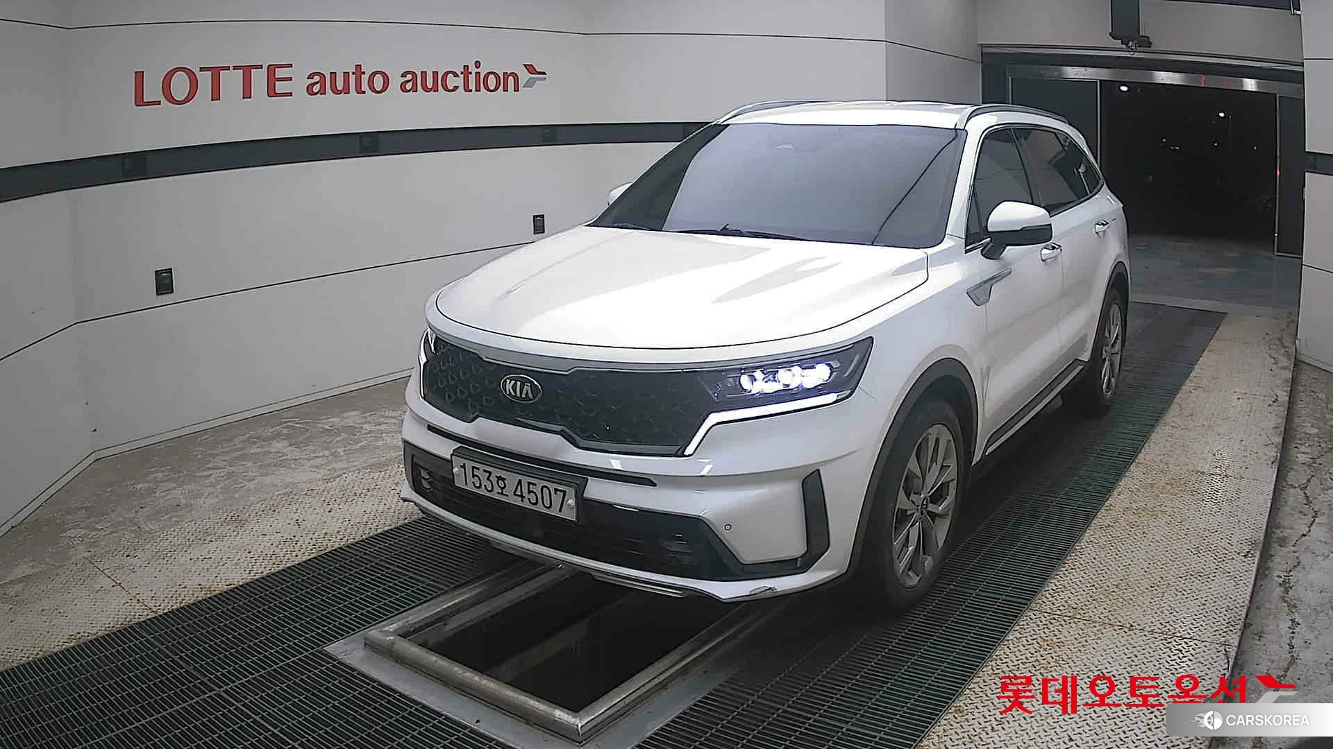 Kia Sorento 2021 Snow White Pearl (optional) из Кореи