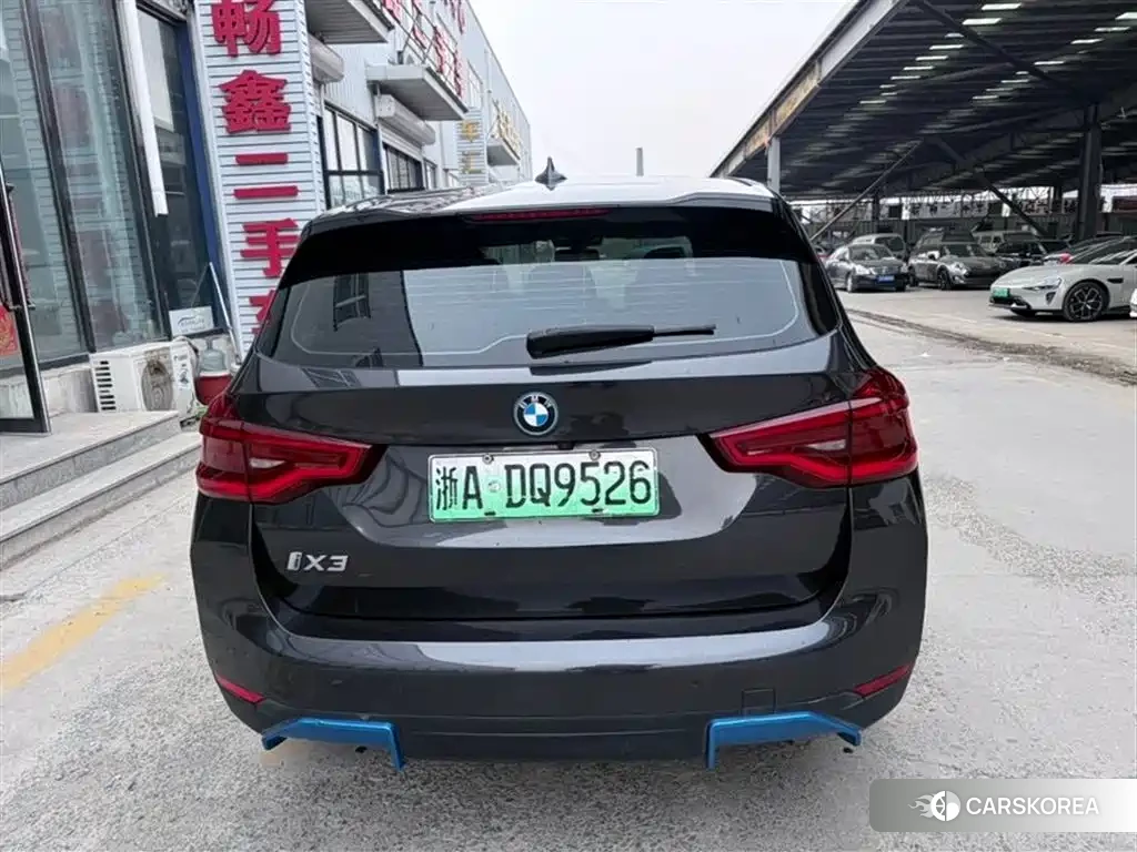BMW iX3 2021 Черный из Китая
