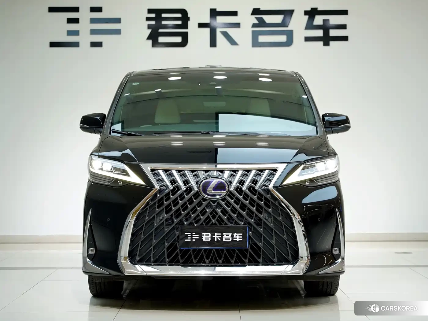 Lexus LM 2022 Черный из Китая