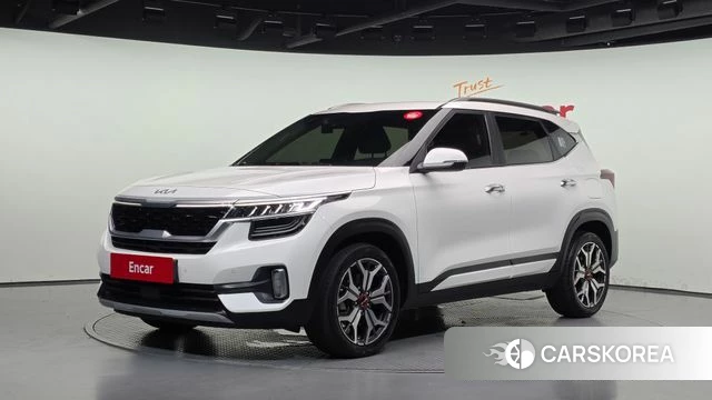 Kia Seltos 2022 Белый из Кореи