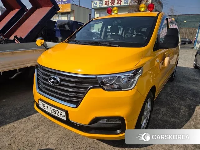 Hyundai The New Grand Starex 2019 Желтый из Кореи