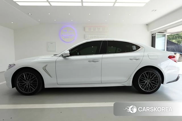 Genesis G70 2018 Белый из Кореи