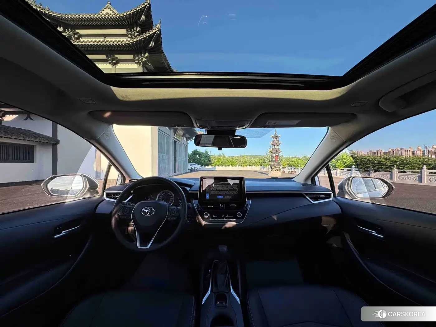 Toyota Corolla 2023 Белый из Китая