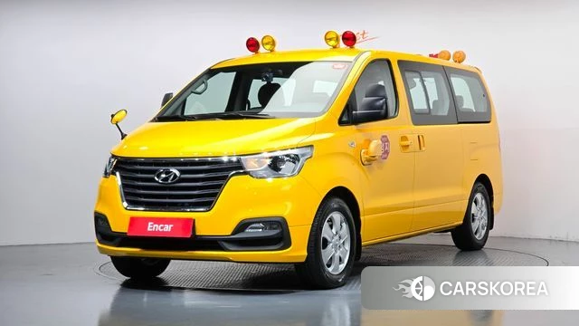 Hyundai The New Grand Starex 2018 Желтый из Кореи