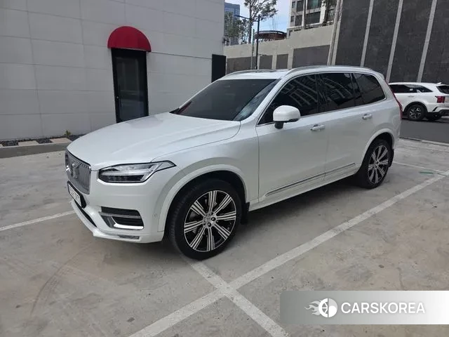Volvo XC90 second Generation 2022 Белый из Кореи