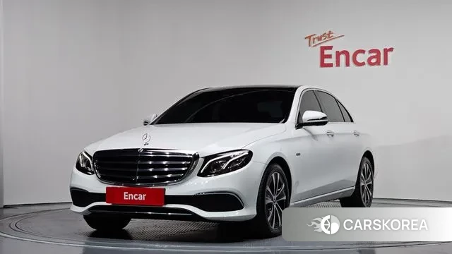 Mercedes-Benz E-Class W213 2019 Белый из Кореи