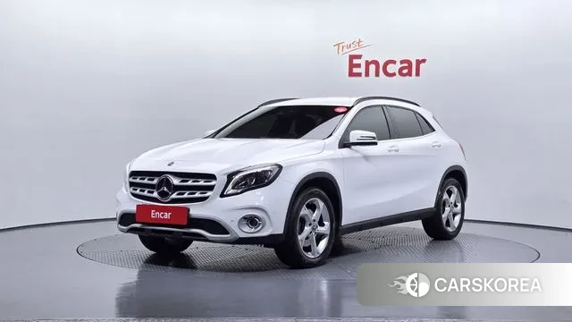 Mercedes-Benz GLA-Class X156 2019 Белый из Кореи