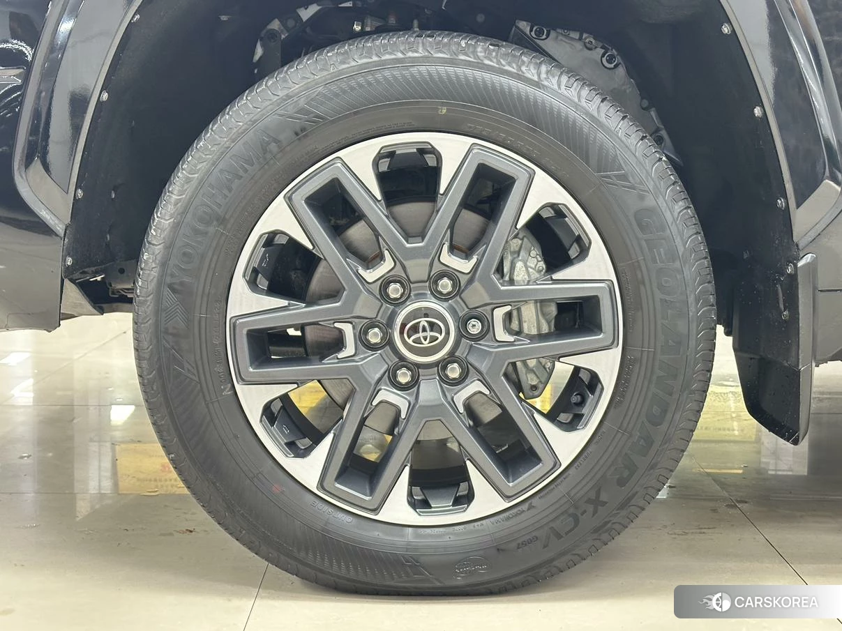 Toyota Tundra 2023 Синий из Китая