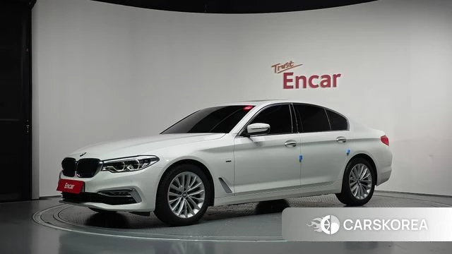 BMW 5 Series (G30) 2018 Белый из Кореи