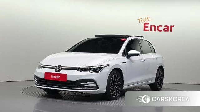 Volkswagen Golf 8th Generation 2023 Белый из Кореи
