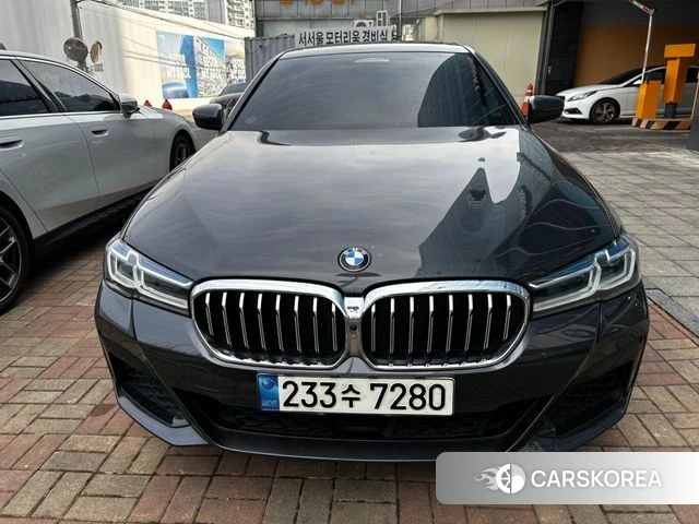 BMW 5 Series (G30) 2021 Серый из Кореи