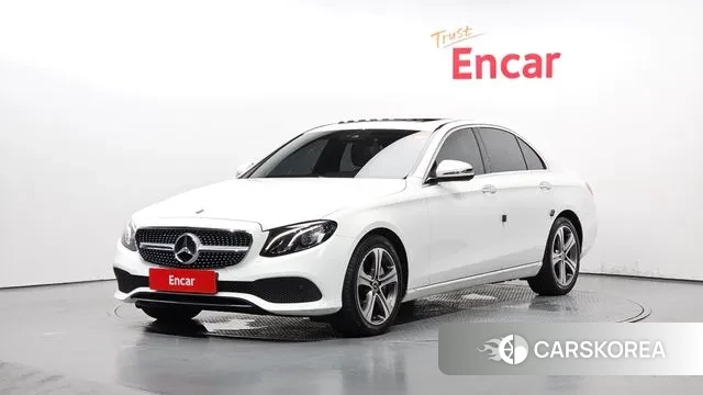 Mercedes-Benz E-Class W213 2018 Белый из Кореи