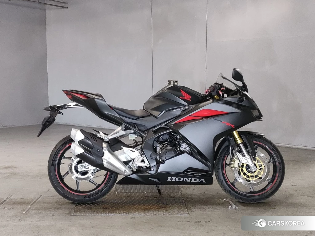 Проданный Honda CBR250RR 2017 из Японии