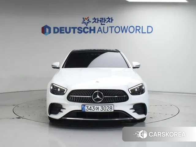 Mercedes-Benz E-Class W213 2020 Белый из Кореи