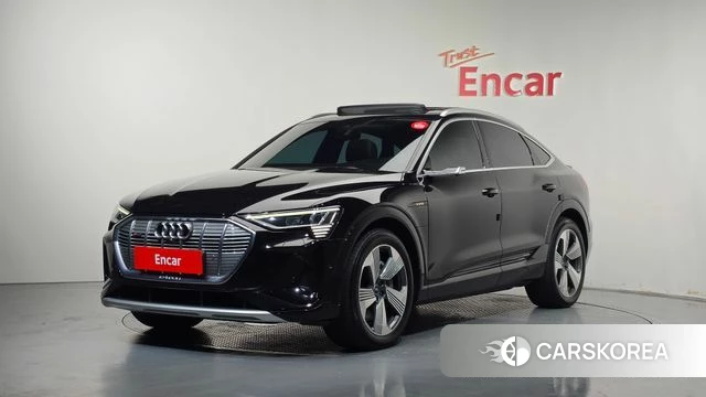 Audi e-Tron 2022 Черный из Кореи