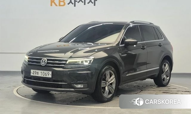 Volkswagen Tiguan second Generation 2018 Серый из Кореи