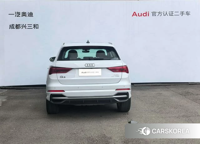 Audi Q3 2022 Белый из Китая