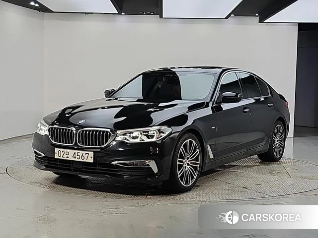 BMW 5 Series (G30) 2018 Черный из Кореи