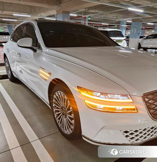 Genesis Electrified G80 (RG3) 2022 Белый из Кореи